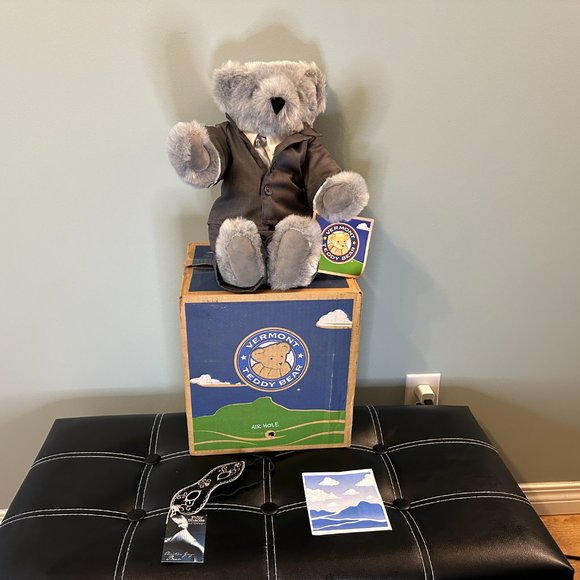 Limited Edition Vermont Teddy Bear Company 50 Shades of Grey Bear - Picture 2 of 8